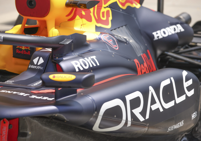 TRAGEDIA para Checo en Q1 de Hungría; Fracaso para Russell