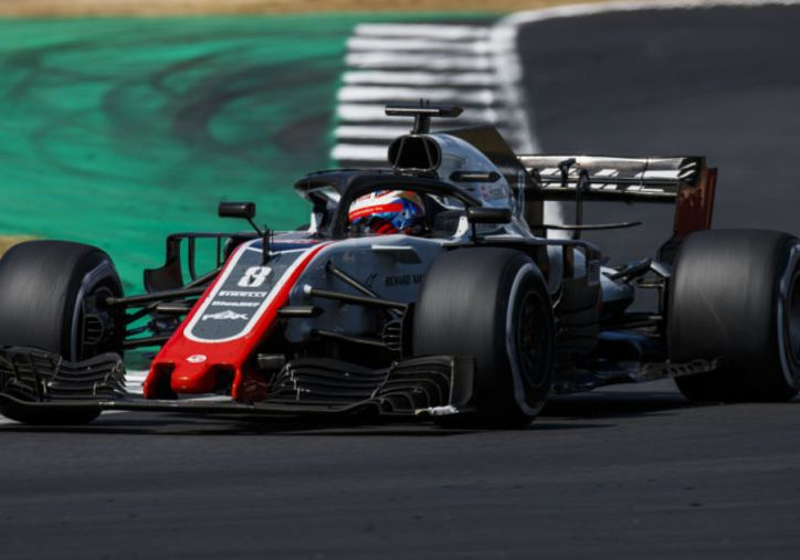 IN BEELD: Red Bull, Williams en Haas testen nieuwe Pirelli-banden