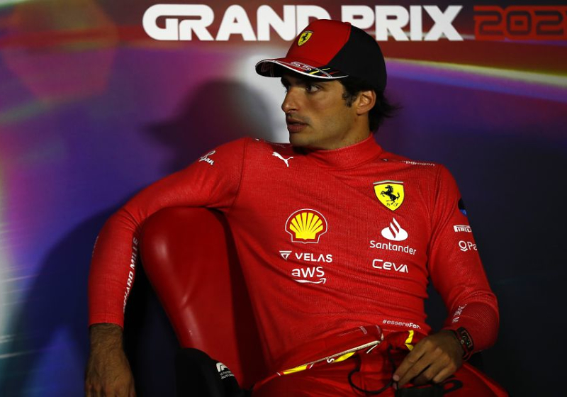 "Carlos Sainz debe ser el piloto de apoyo de Charles Leclerc"