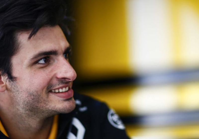 Sainz prijst teamgenoot: 'De kleine dingen maken hem snel'