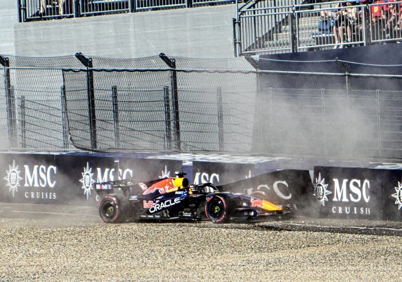 Red Bull achterhaalt oorzaak crash Verstappen: "Schuld ligt volledig bij het team"