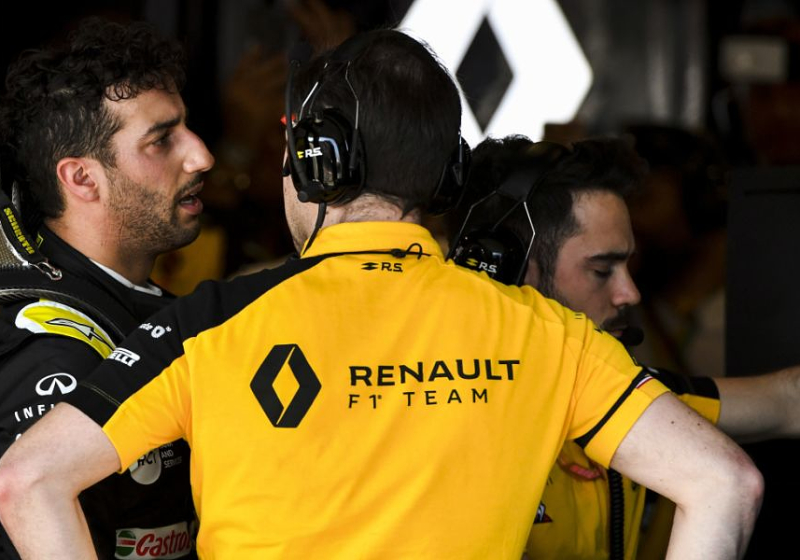 Renault-debutant Ricciardo valt uit: 'Erg frustrerend'