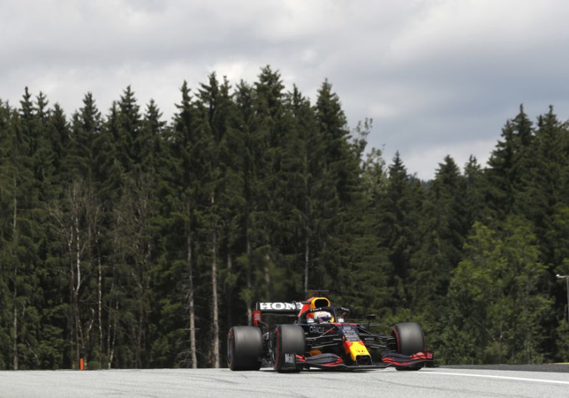 Verstappen niet geheel tevreden ondanks pole: "Q3 was gewoon klote"