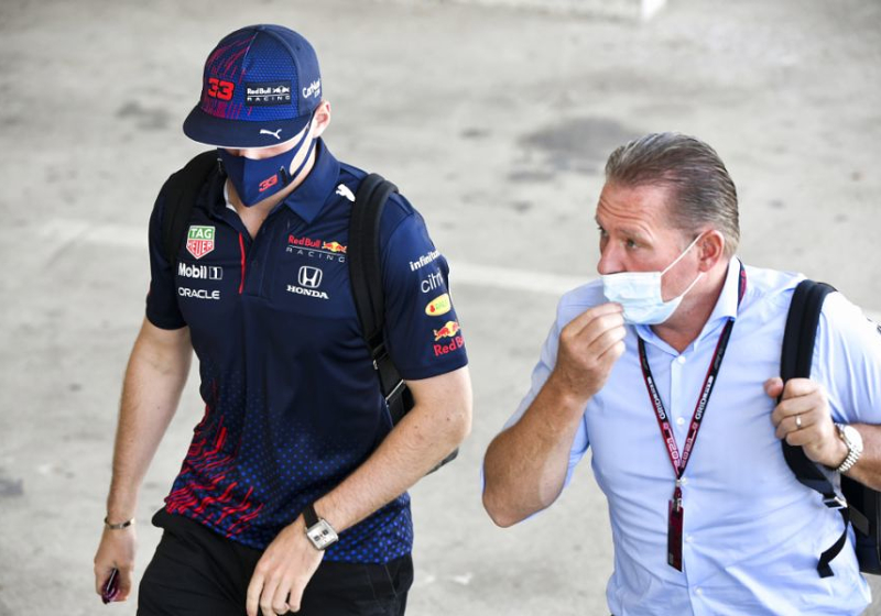 Jos Verstappen over relatie met Hamilton: "Max en ik praten niet met Lewis"