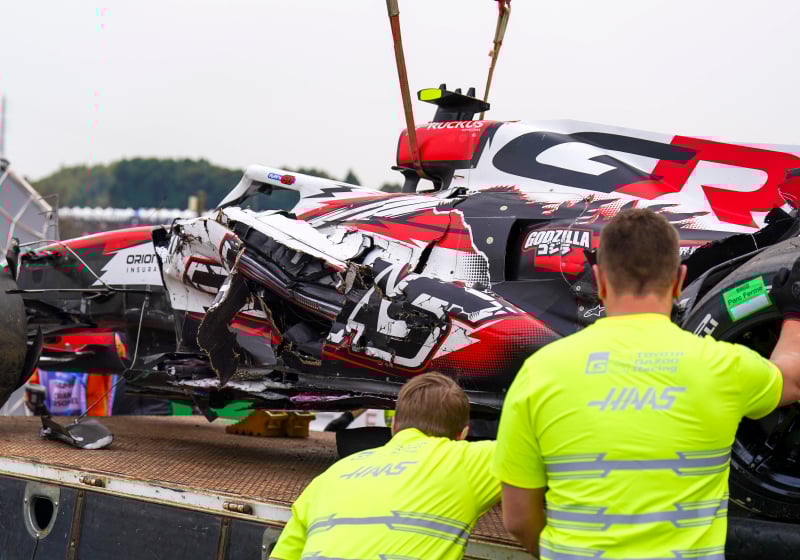 Sainz woedend op FIA na crash Bearman: “We hebben ze gewaarschuwd”