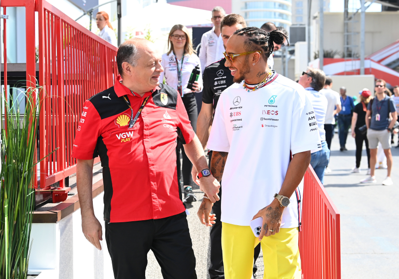 Vasseur legt nauw contact met Hamilton uit: "We zijn nog steeds close"
