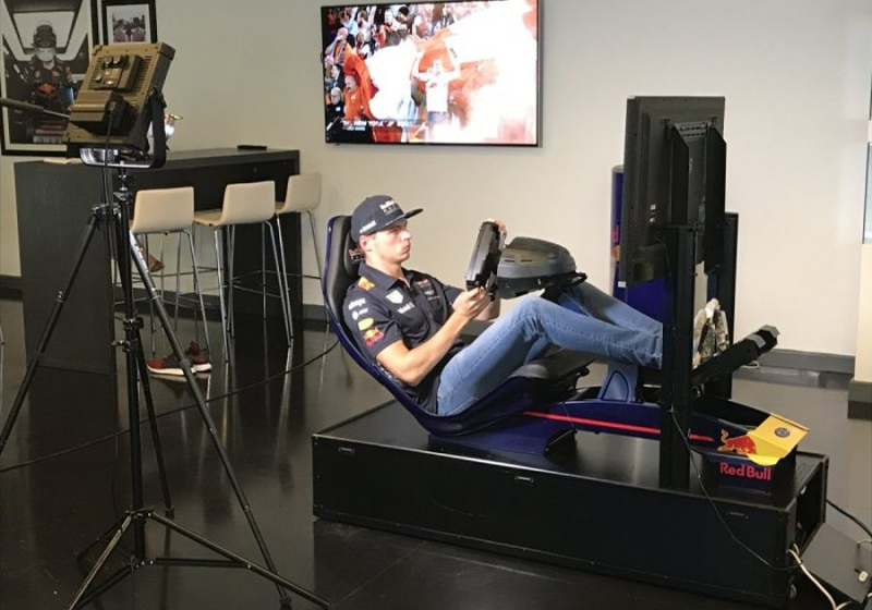 Kerkhof over simracen bij Verstappen in het team: 'Nemen alleen de allerbesten nog aan'