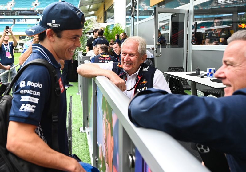 Red Bull: "Está muy claro que De Vries está rindiendo por debajo de lo esperado"