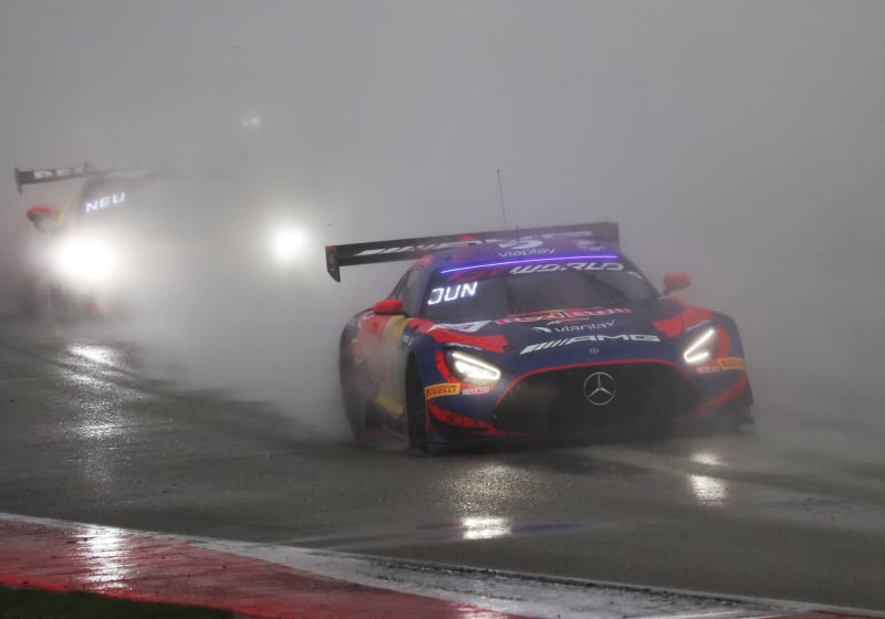 Code rood in Barcelona: kwalificatie afgelast, zondagsrace voor Verstappen Racing verplaatst