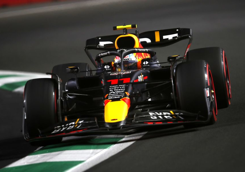 Schumacher ziet groot voordeel Ferrari: "Zware auto Red Bull erg nadelig"
