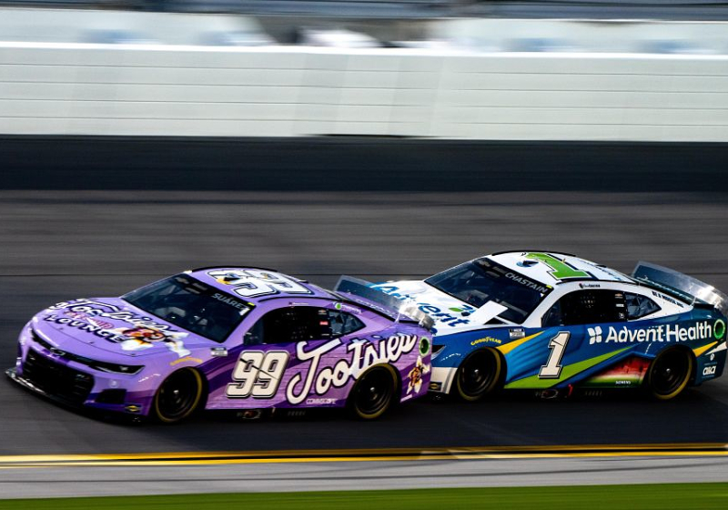 VIDEO: El auto de Daniel Suárez brinca en la NASCAR