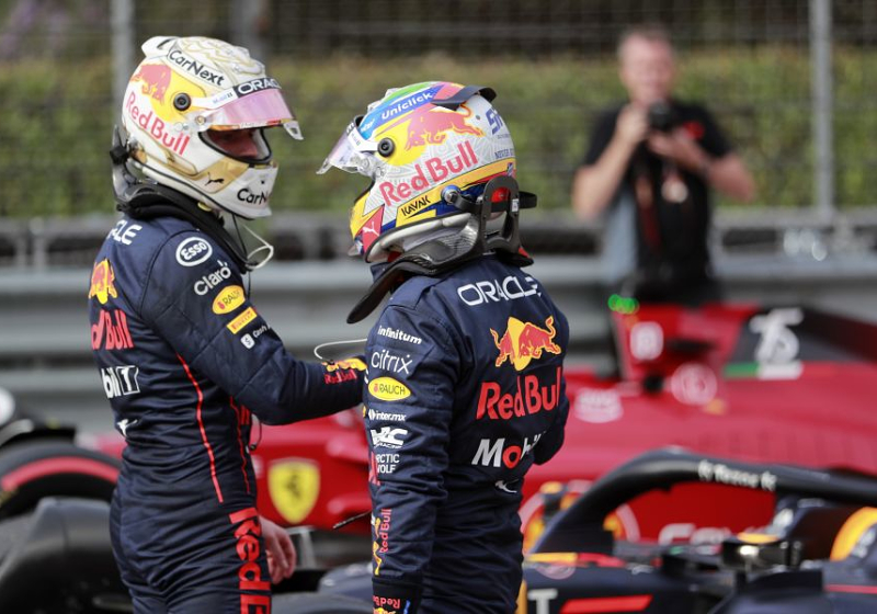 Coronel ziet duidelijk verschil Pérez en Verstappen: "Max is anders dan anderen"