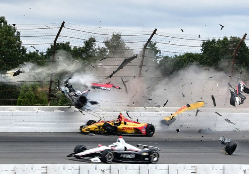 Familie komt met update over verwondingen Wickens na horrorcrash IndyCar
