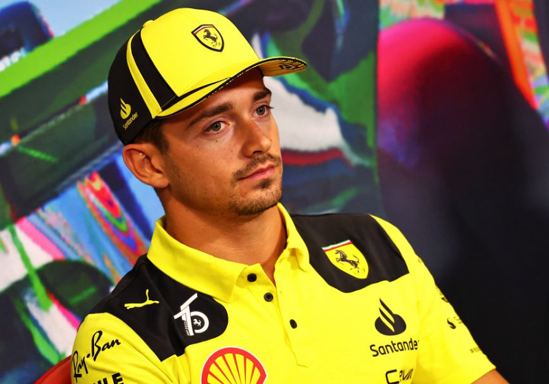 Leclerc keurt gedrag fans na race in Monza af: "Hoort niet te gebeuren"