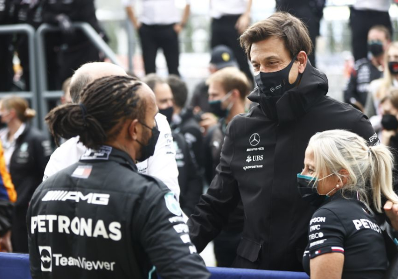 Wolff over radiostilte Hamilton: "Hij heeft er simpelweg geen woorden voor"