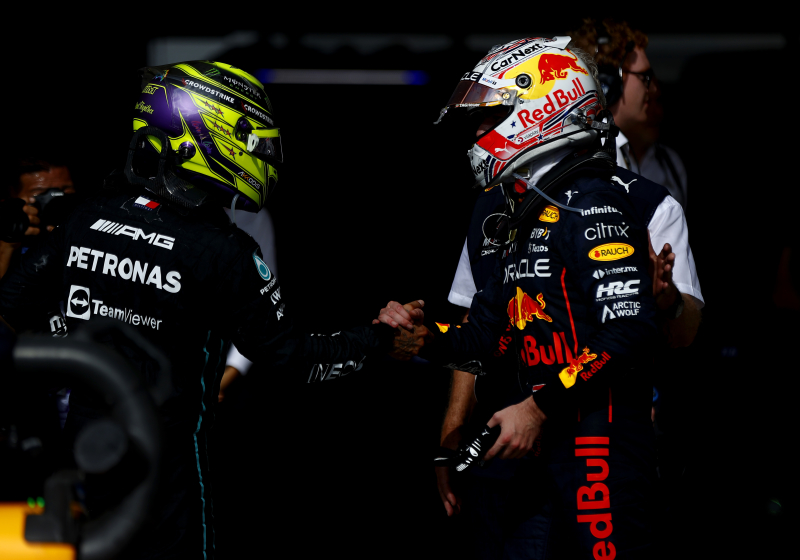 Davidson hoopt op sterk Mercedes: "Hamilton is de enige die Verstappen kan uitdagen"