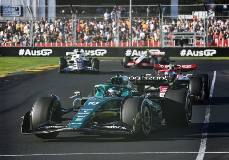 'Gekopieerde Red Bull' Aston Martin in Spanje valt op: "De groene RB18"