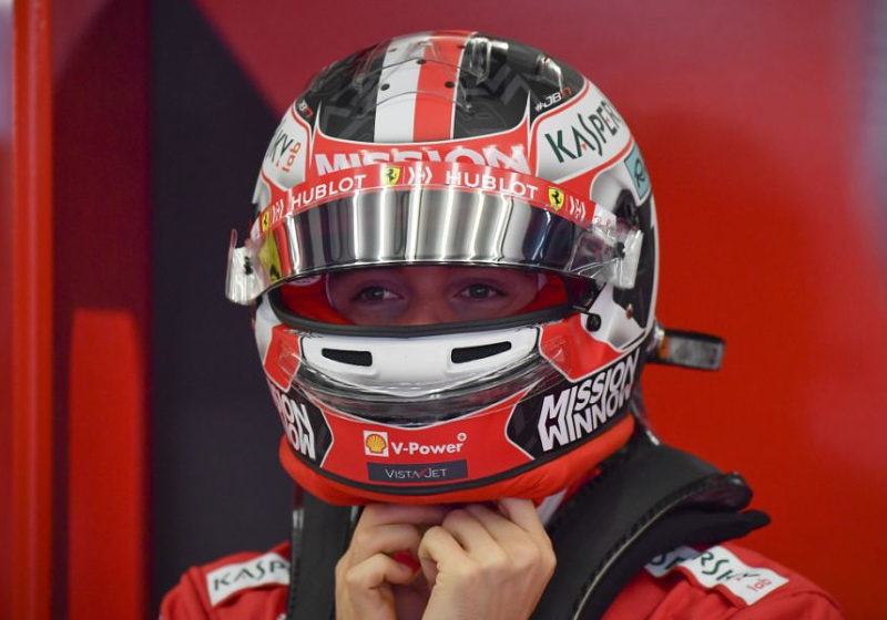 Leclerc pakt eerste poleposition ooit: 'Ben extreem blij'