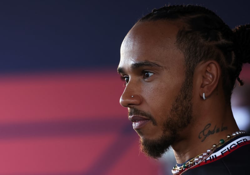 Hamilton blasts 'AVERAGE' Mercedes car performance during qualifying