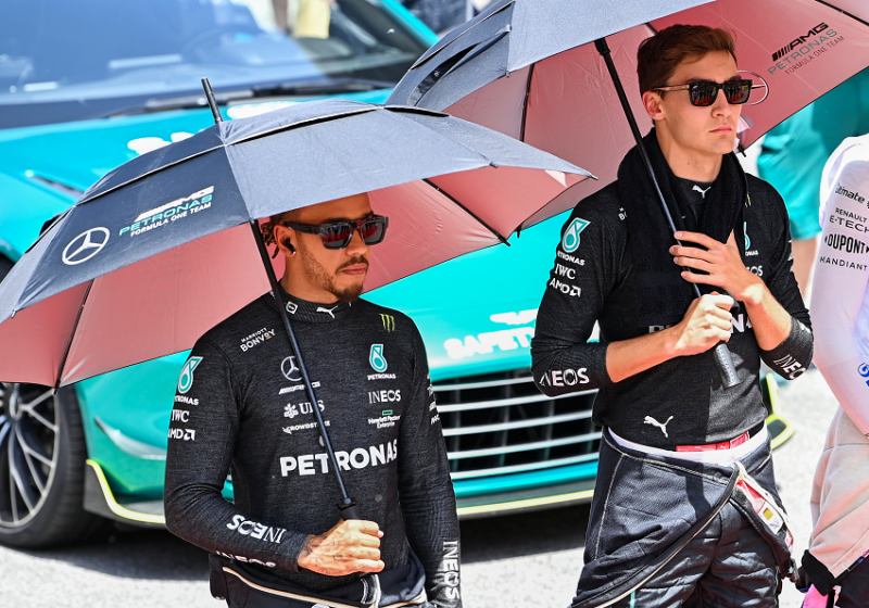 FP2: Hamilton y Mercedes dominan una práctica llena de caos en Canadá