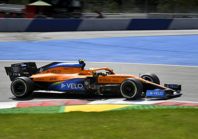 Unwell Norris holds hands up to making 'a stupid mistake'