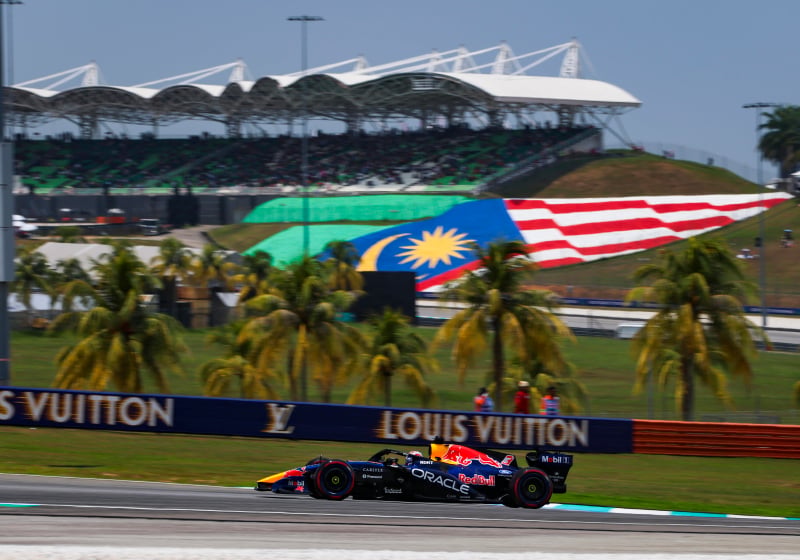 LIVE (gesloten) | Eerste vrije training F1 GP Maleisië: is Verstappen kanshebber voor de zege?