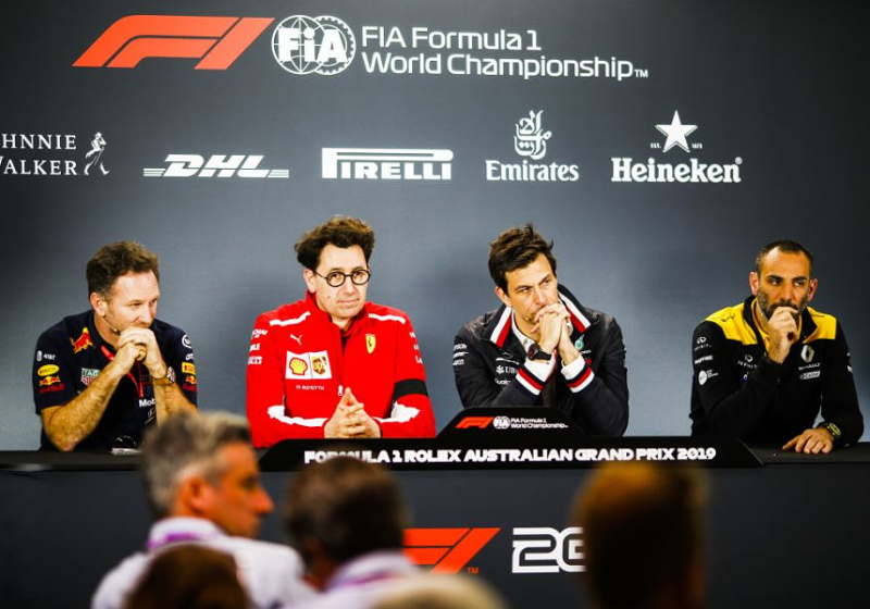 Red Bull houdt alle motoropties open: "We praten met alle drie de partijen"