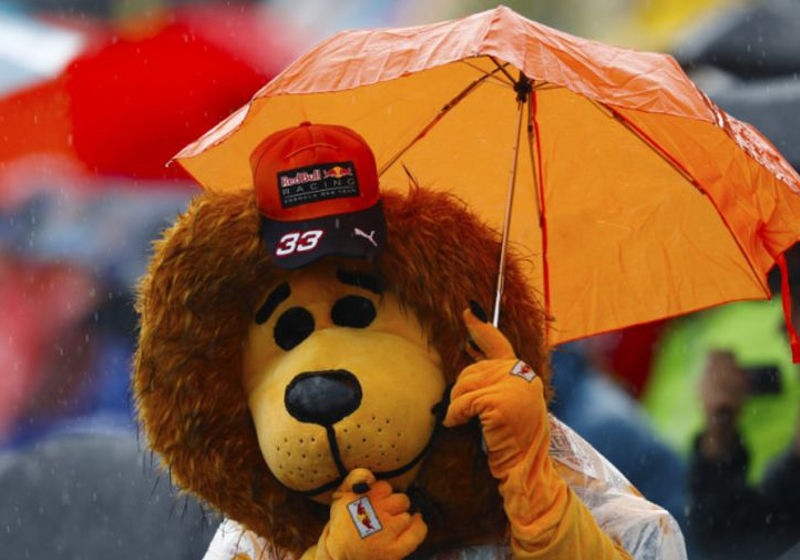 Verstappen: Let’s hope the typhoon stays away in Japan!