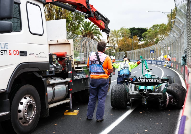 F1 Hoy: Desastre en el GP de Australia; Sainz y Alonso, afectados