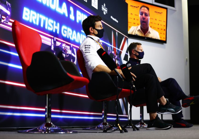 Wolff: 'Mercedes wil deëscaleren, Red Bull doet het tegenovergestelde'