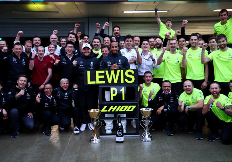 Mercedes calm after Sochi storm that led to Hamilton's "unbelievable achievement"