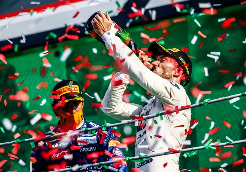 Gasly: "Verstappen stuurde een berichtje waarin hij mij feliciteerde"