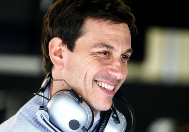 Toto Wolff: "Singapore past beter bij Ferrari en Red Bull"