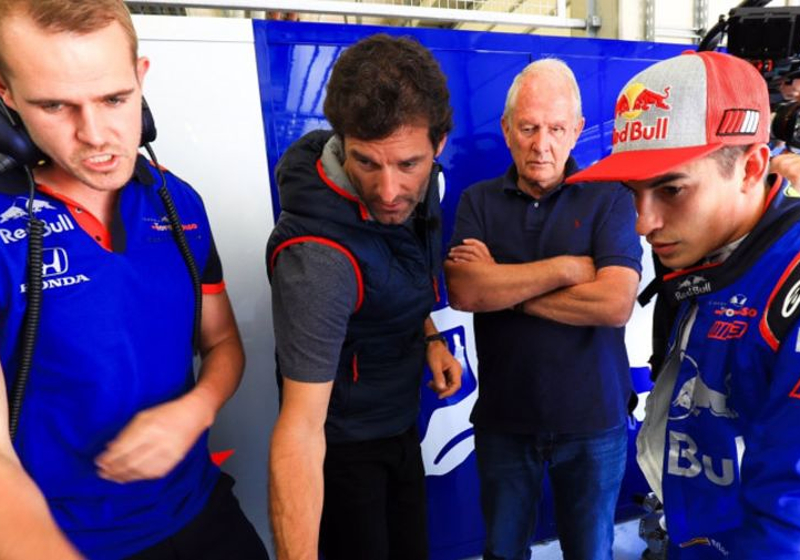 IN BEELD: Marc Márquez neemt plaats in een Formule 1-auto