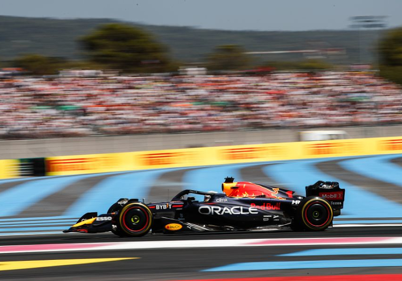 Verstappen zegeviert in Grand Prix van Frankrijk na crash voor Leclerc
