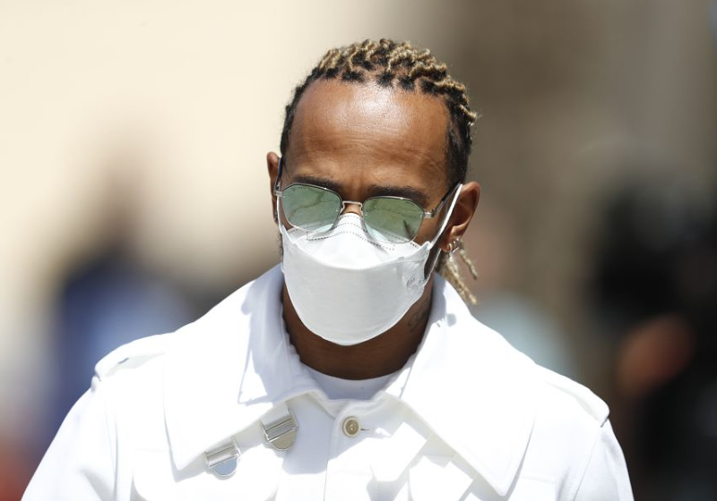 Hamilton to be fined for FIA Gala non-attendance