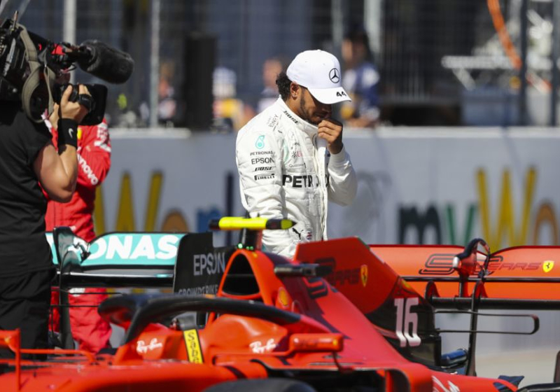 'Hamilton can win 10 titles at Mercedes, Ferrari move would be disaster'