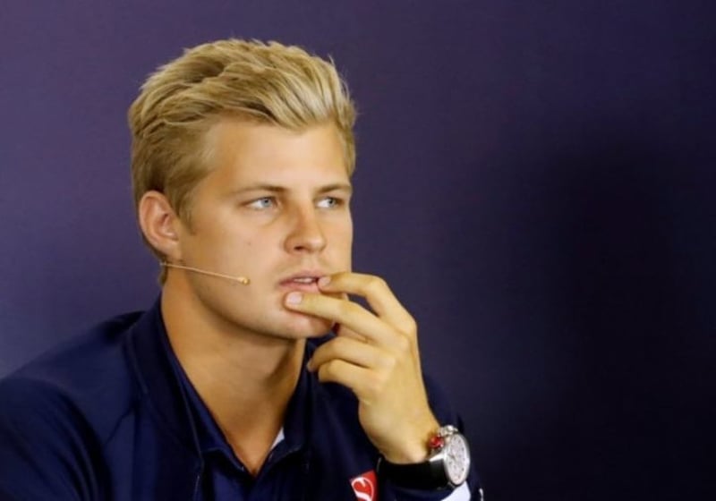 IN BEELD: Nieuwe helm Marcus Ericsson eerbetoon aan verongelukte landgenoot