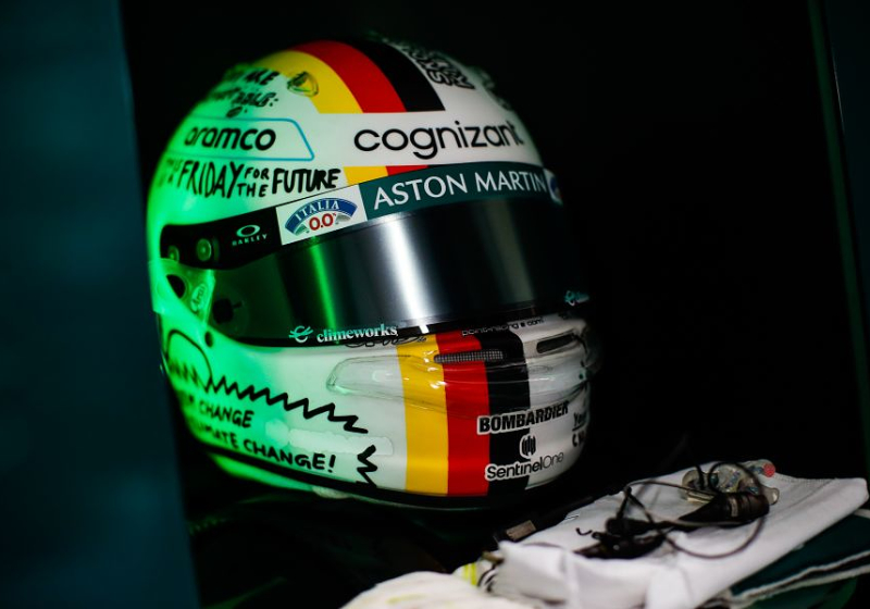 Fans betalen tienduizenden euro's voor fotootje op helm Vettel voor Abu Dhabi