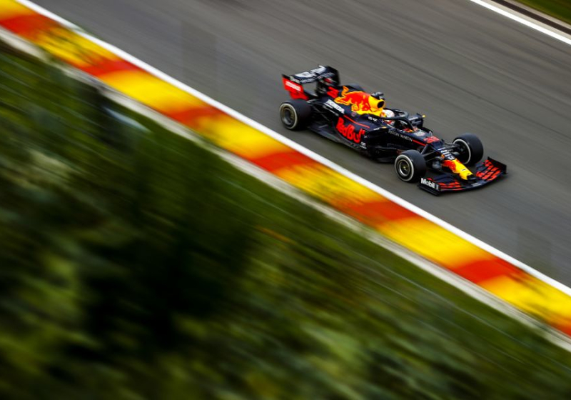 Verstappen sarcastisch: "Denk dat we met halve seconde verschil pole pakken"