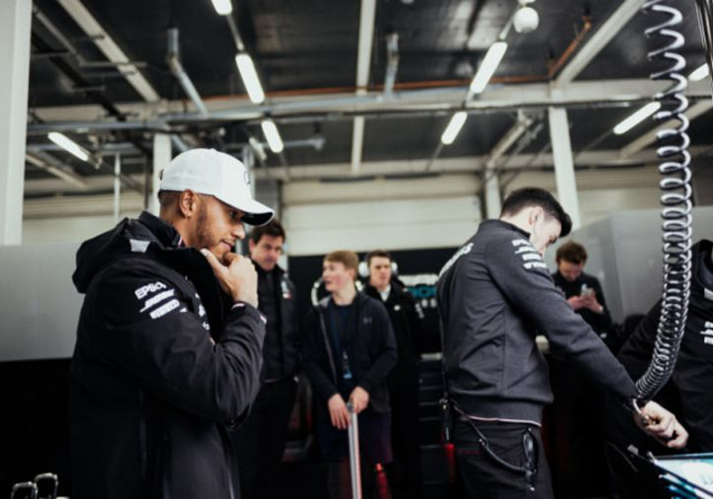 Lights Out: Hamilton calm over contract, but nervous for Melbourne