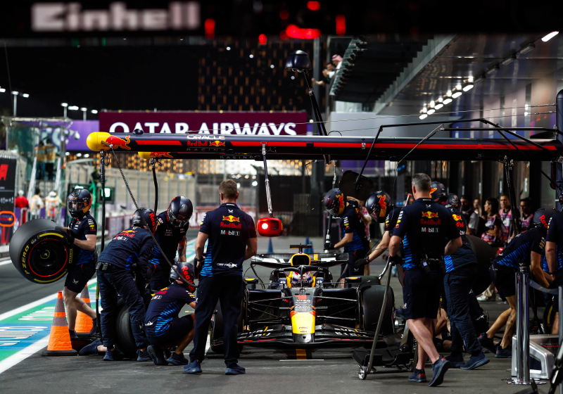 Dit is de stand in het coureurs- en constructeurskampioenschap na de GP in Djedda