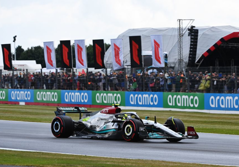 Lewis Hamilton: Este Mercedes sigue rebotando bastante