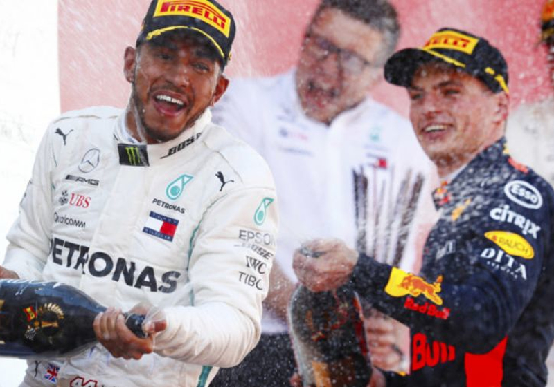 Zo reageerde het internet op de podiumplek van Verstappen