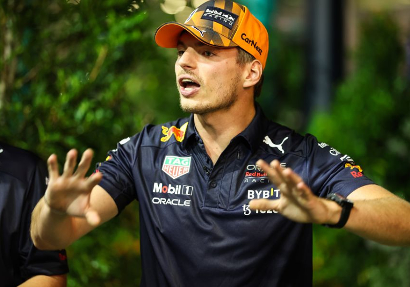Horner wijst naar safety car als verklaring voor fout Verstappen