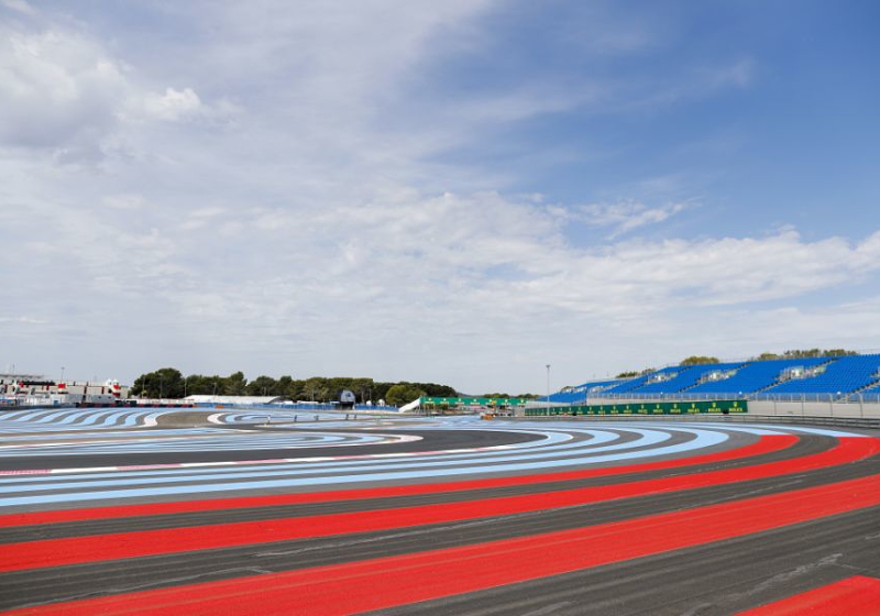 Wolff calls for changes to "supermarket parking lot" tracks to spice up F1