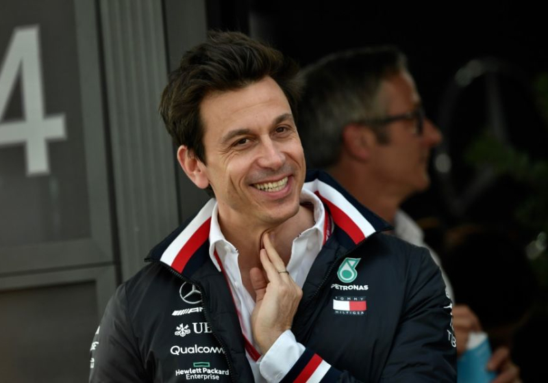 Wolff angstig voor snelste ronde: 'Iemand zal in de muur eindigen'