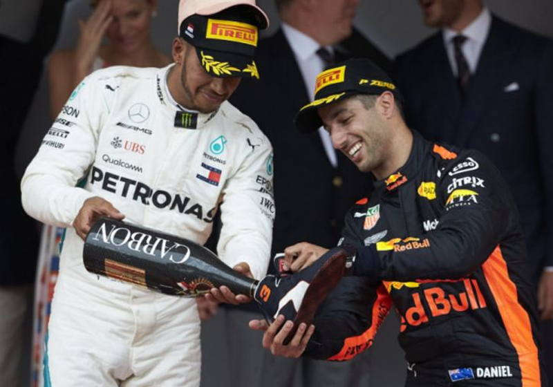 Ricciardo: "Eerste shoey met Renault in 2020"