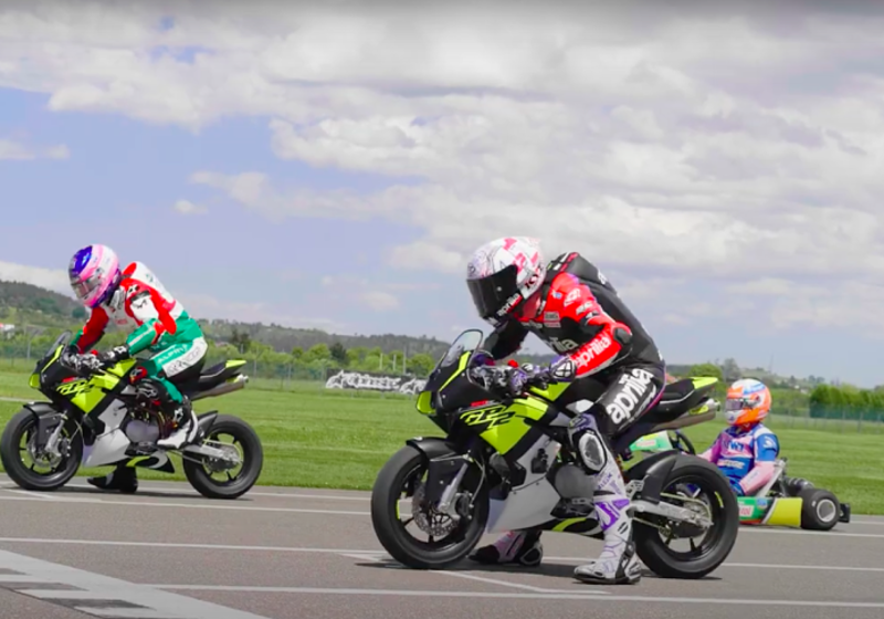 VIDEO: Fernando Alonso VS. Aleix Espargaró en mini motos