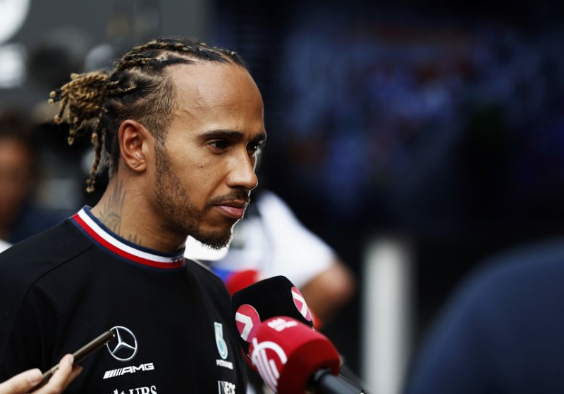 Bleekemolen ziet problemen Hamilton: "Binnenkort een therapeut nodig"